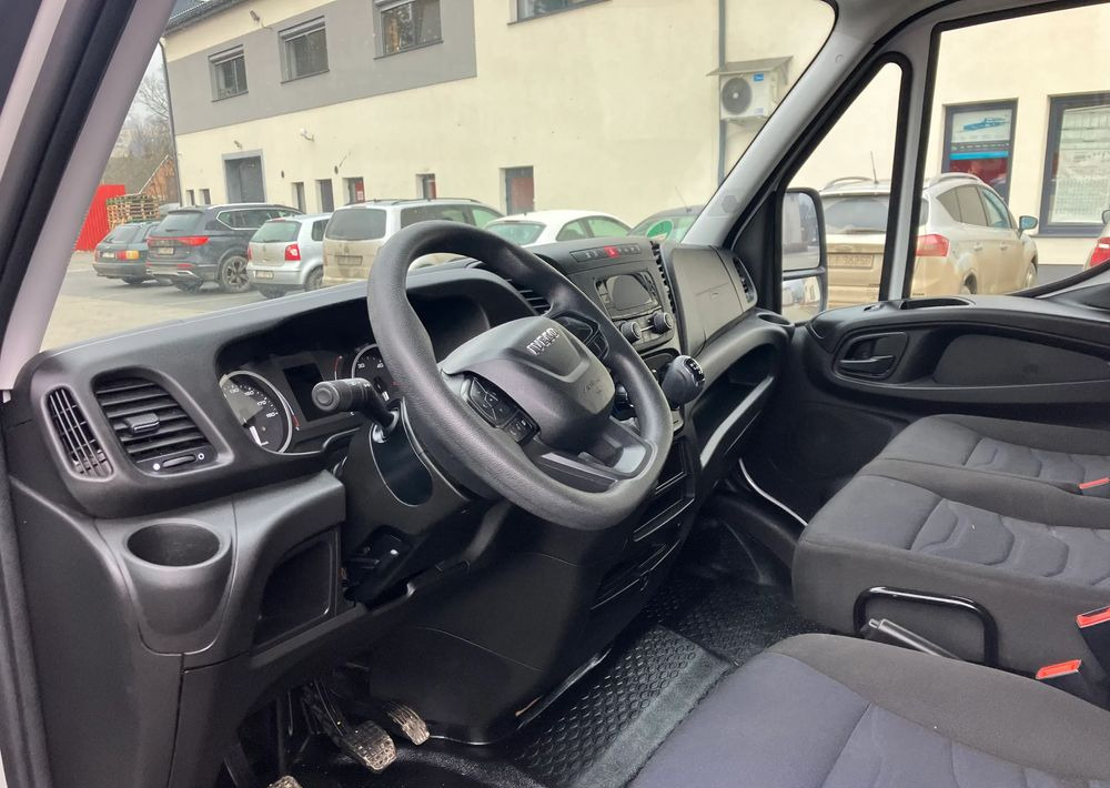 Iveco DAILY 35C16 kontener kurierka winda STAN PERFEKCYJNY - Fourgon grand volume: photos 5 Iveco DAILY 35C16 kontener kurierka winda STAN PERFEKCYJNY - Fourgon grand volume: photos 5