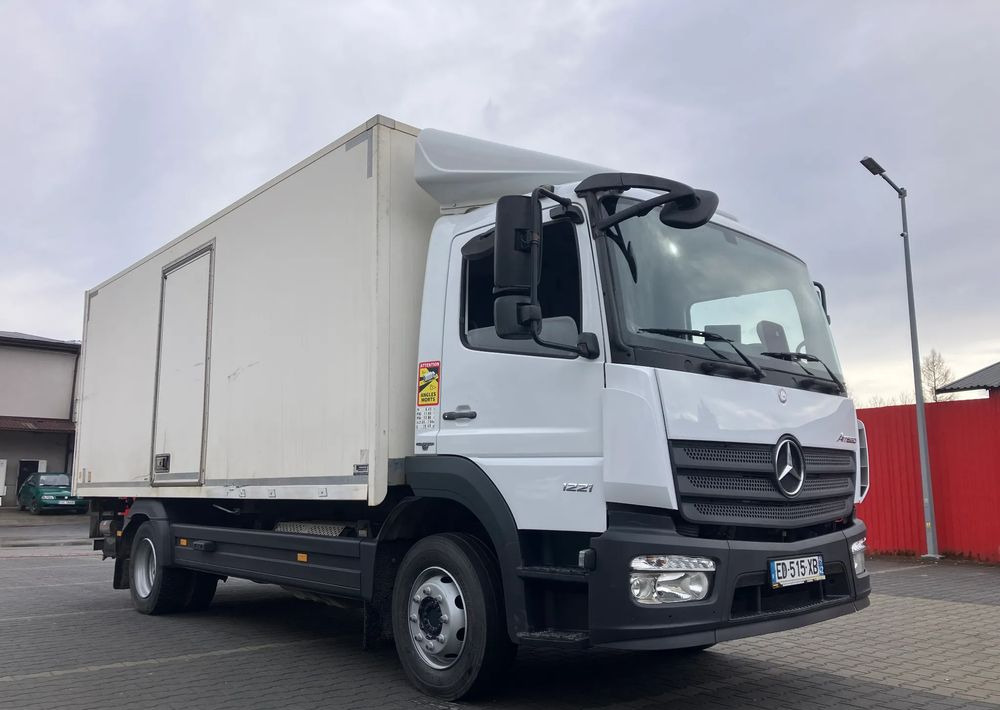 Mercedes-Benz ATEGO 1218 KURIERKA KONTENER 15 PALET - Camion fourgon: photos 2 Mercedes-Benz ATEGO 1218 KURIERKA KONTENER 15 PALET - Camion fourgon: photos 2