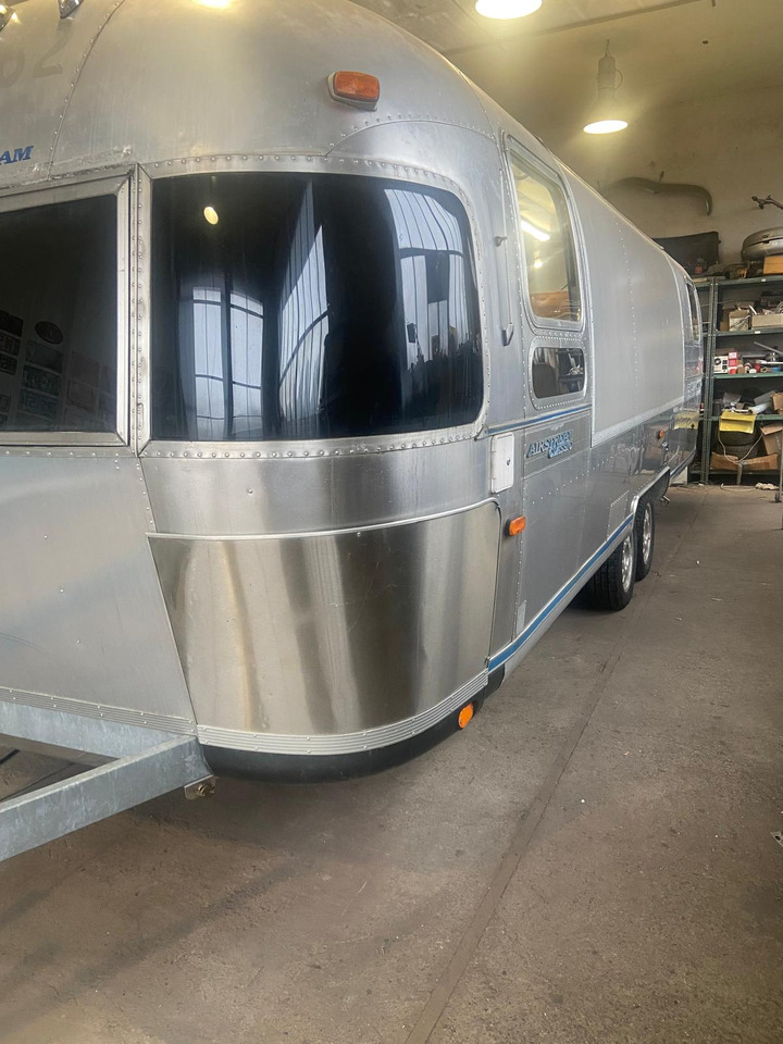 Remorque magasin 1992 Airstream Classic 1992 Airstream Classic – Fully Rebuilt Vintage Travel Trailer: photos 11