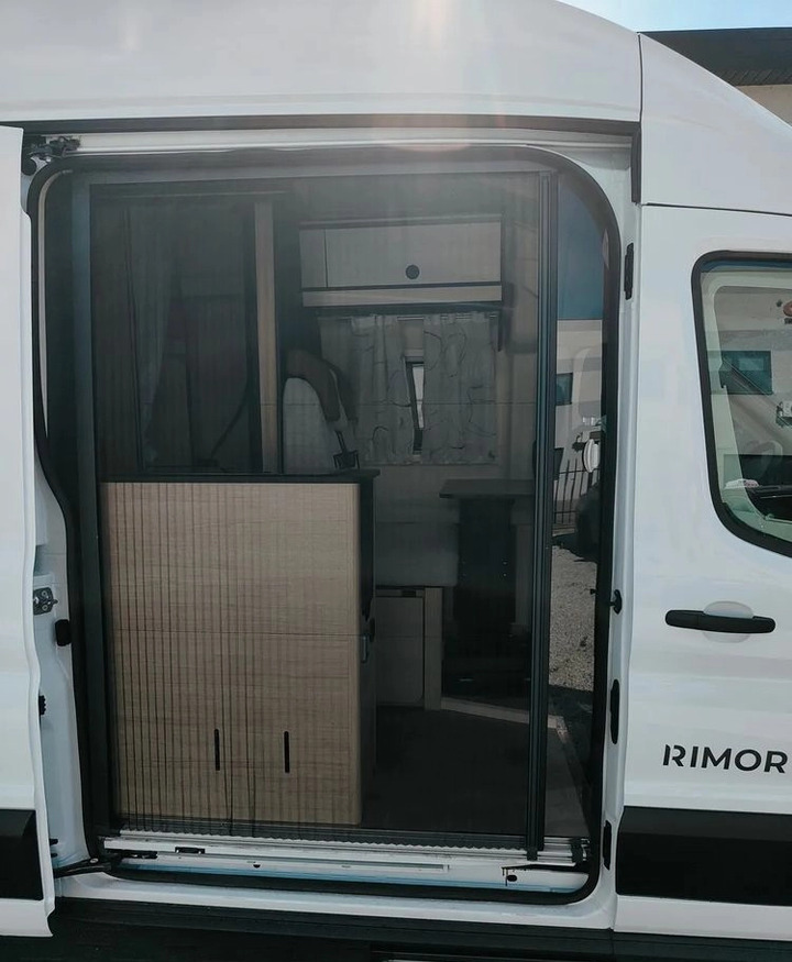 FORD Rimor NEW Ford Van 238 Truma Diesel Roller Shutters Remis AUTOMAT - Camping-car: photos 5 FORD Rimor NEW Ford Van 238 Truma Diesel Roller Shutters Remis AUTOMAT - Camping-car: photos 5