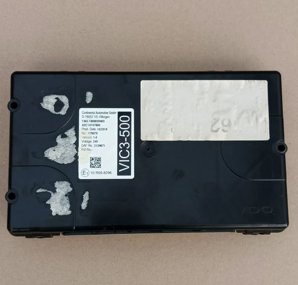 DAF XF 106 EURO 6 MX13 KOMPUTER STEROWNIK MODUŁ VIC3-500 2137691 - Bloc de gestion pour Camion: photos 1 DAF XF 106 EURO 6 MX13 KOMPUTER STEROWNIK MODUŁ VIC3-500 2137691 - Bloc de gestion pour Camion: photos 1