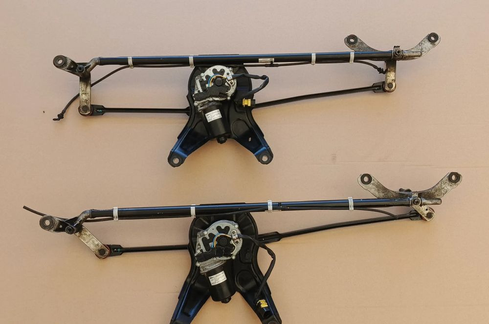 DAF XF XG MECHANIZM WYCIERACZEK 2346701 - Essuie-glace pour Camion: photos 1 DAF XF XG MECHANIZM WYCIERACZEK 2346701 - Essuie-glace pour Camion: photos 1