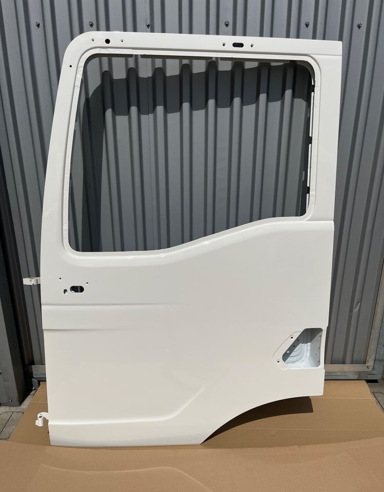 Drzwi lewe MAN TGS TG3 TGM TGL euro 6 drzwi kierowcy nowy model - Carrosserie et extérieur pour Camion: photos 1 Drzwi lewe MAN TGS TG3 TGM TGL euro 6 drzwi kierowcy nowy model - Carrosserie et extérieur pour Camion: photos 1