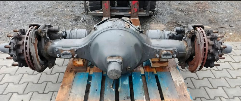 SCANIA R S MOST TYLNY KOMPLETNY DYFERENCJAŁ R753 2.35 2823222 - Essieu arrière pour Camion: photos 2 SCANIA R S MOST TYLNY KOMPLETNY DYFERENCJAŁ R753 2.35 2823222 - Essieu arrière pour Camion: photos 2