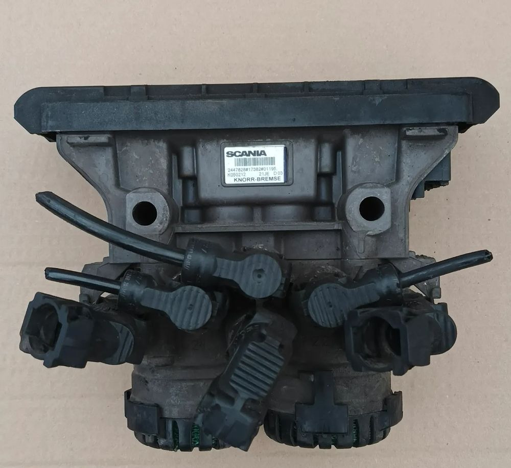 SCANIA R S ZAWÓR MODULATOR EBS 2447828 K050212 - Pièces de frein pour Camion: photos 1 SCANIA R S ZAWÓR MODULATOR EBS 2447828 K050212 - Pièces de frein pour Camion: photos 1