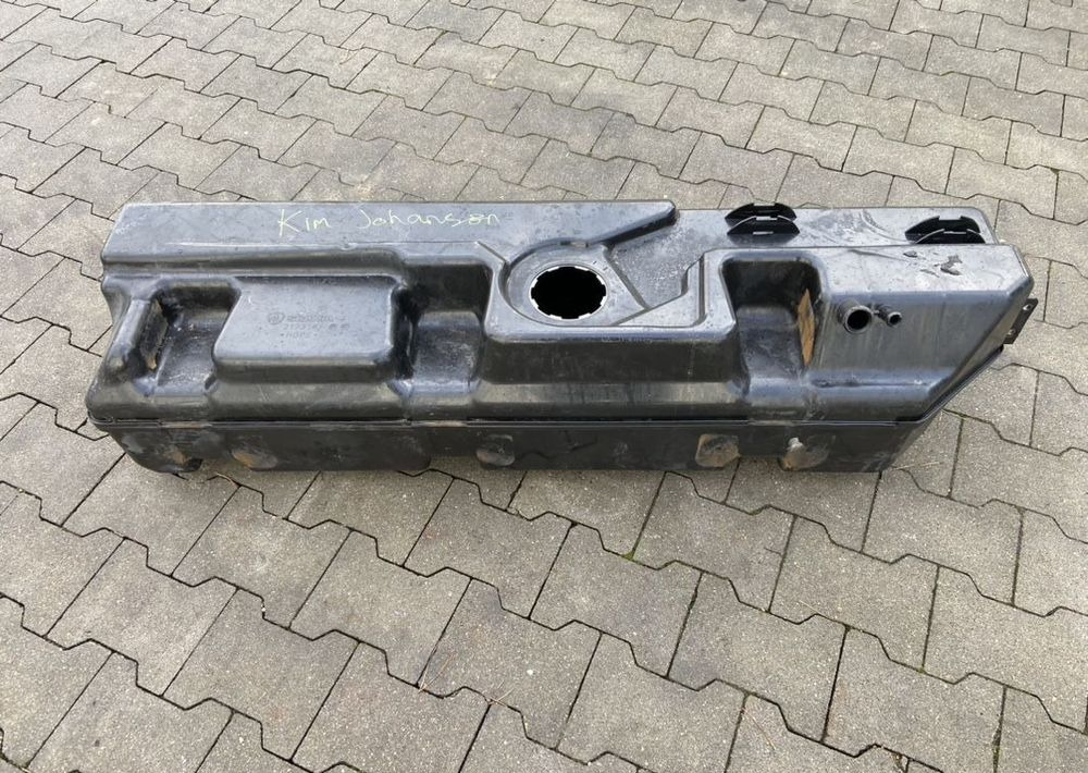 Zbiornik adblue Scania R euro 6 pod ramę ad blue - AdBlue réservoir pour Camion: photos 1 Zbiornik adblue Scania R euro 6 pod ramę ad blue - AdBlue réservoir pour Camion: photos 1