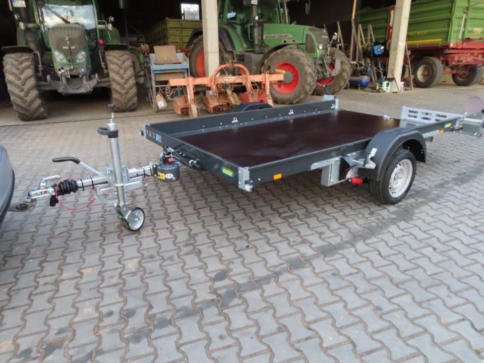 PKW Anhänger, Unsinn, Absenkanhänger UA 3118-18-13, 100 km/h - Remorque voiture: photos 2 PKW Anhänger, Unsinn, Absenkanhänger UA 3118-18-13, 100 km/h - Remorque voiture: photos 2
