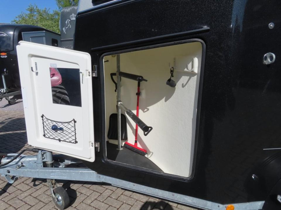 Pferdeanhänger Böckmann Comfort Aluboden Sattelkammer 100km/h - Van chevaux: photos 3 Pferdeanhänger Böckmann Comfort Aluboden Sattelkammer 100km/h - Van chevaux: photos 3