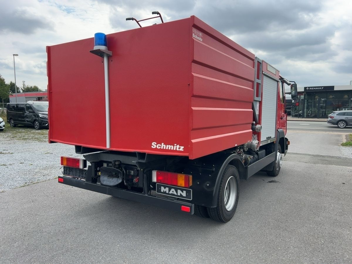 MAN LE 8150 4x2 Löschfahrzeug/Feuerwehr/Wassertank - Camion: photos 4 MAN LE 8150 4x2 Löschfahrzeug/Feuerwehr/Wassertank - Camion: photos 4