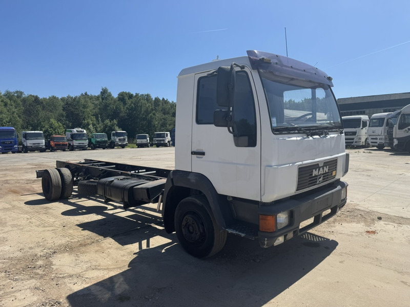 MAN 12.224 (MANUAL GEARBOX / EURO 2 / BELGIAN TRUCK IN GOOD CONDITION !!!) - Châssis cabine: photos 4 MAN 12.224 (MANUAL GEARBOX / EURO 2 / BELGIAN TRUCK IN GOOD CONDITION !!!) - Châssis cabine: photos 4