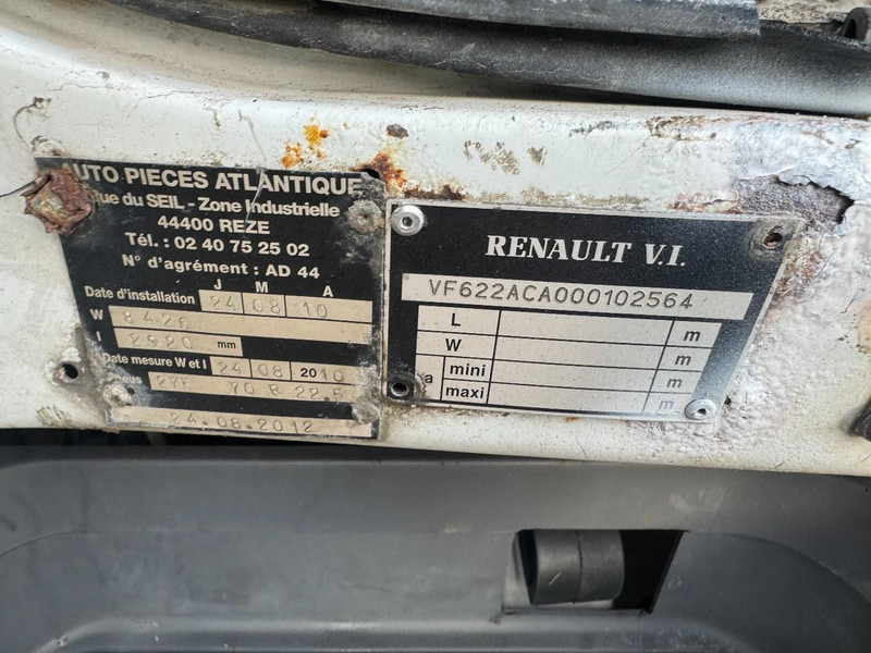 Crédit-bail de Renault Premium 260 (SUSPENISON LAMES / POMPE MANUELLE / BOITE MANUELLE / EURO 2) Renault Premium 260 (SUSPENISON LAMES / POMPE MANUELLE / BOITE MANUELLE / EURO 2): photos 11