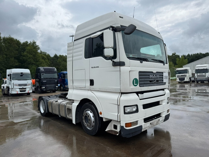 MAN TGA 18.440 (MANUAL GEARBOX / BOITE MANUELLE) - Tracteur routier: photos 3 MAN TGA 18.440 (MANUAL GEARBOX / BOITE MANUELLE) - Tracteur routier: photos 3