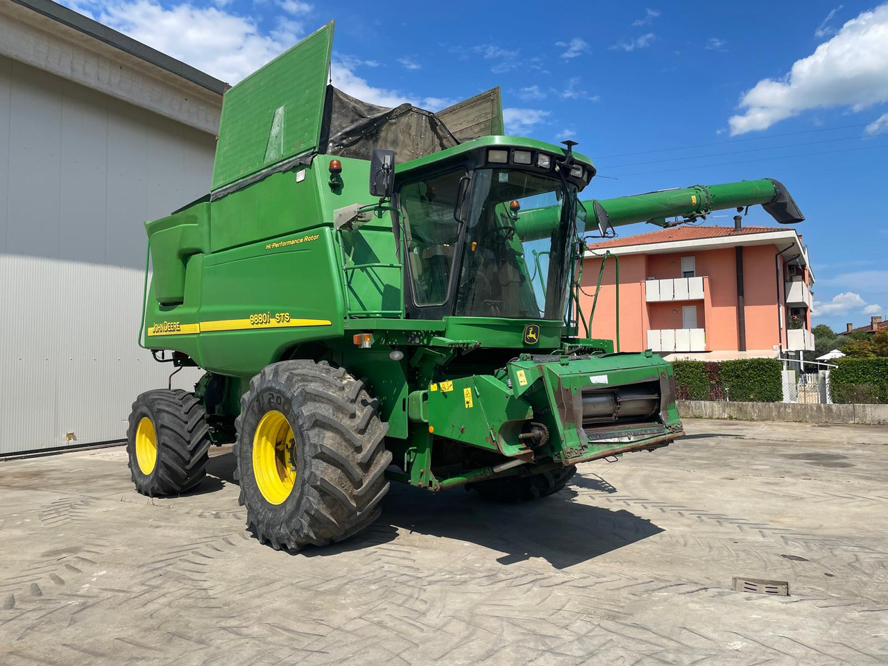 JOHN DEERE MIETITREBBIA STS 9880 - Moissonneuse-batteuse: photos 5 JOHN DEERE MIETITREBBIA STS 9880 - Moissonneuse-batteuse: photos 5