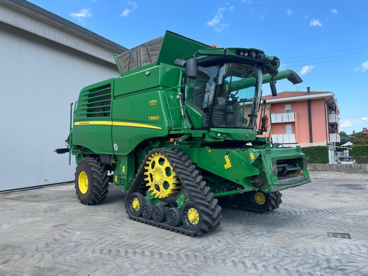 JOHN DEERE MIETITREBBIA T 560 - Moissonneuse-batteuse: photos 3 JOHN DEERE MIETITREBBIA T 560 - Moissonneuse-batteuse: photos 3