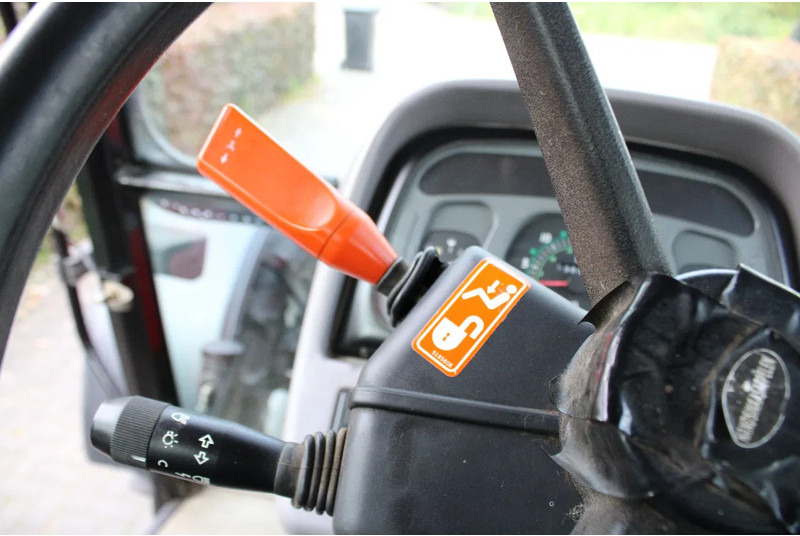 Tracteur agricole Case IH JX80U: photos 15