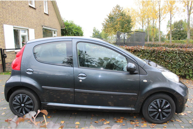 Peugeot 107 - Voiture à hayon: photos 3 Peugeot 107 - Voiture à hayon: photos 3