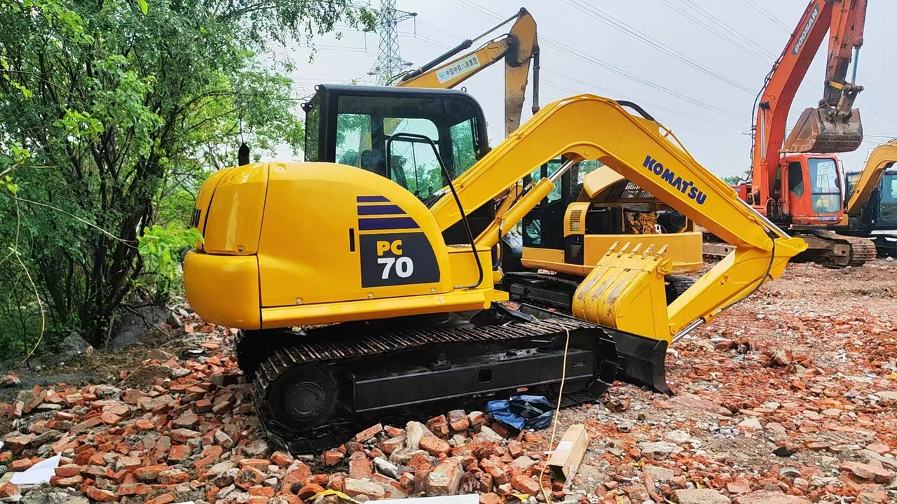 CATERPILLAR Nearly 90% of brand new Caterpillar 305.5 3-ton mini excavators are available for sale. Caterpillar 303.5 305.5 306 307 excavators are also available for sale. - Mini pelle: photos 2 CATERPILLAR Nearly 90% of brand new Caterpillar 305.5 3-ton mini excavators are available for sale. Caterpillar 303.5 305.5 306 307 excavators are also available for sale. - Mini pelle: photos 2