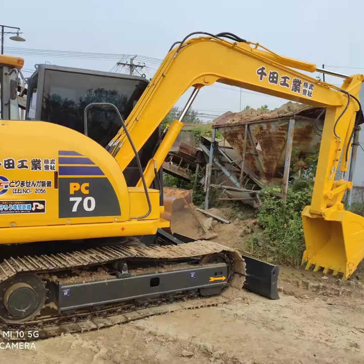 Pelle sur chenille Cheap Used Komatsu PC70 Crawler Excavator with High Efficiency Used Heavy Machinery Komatsu P70 Digger Cheap for Sale: photos 1