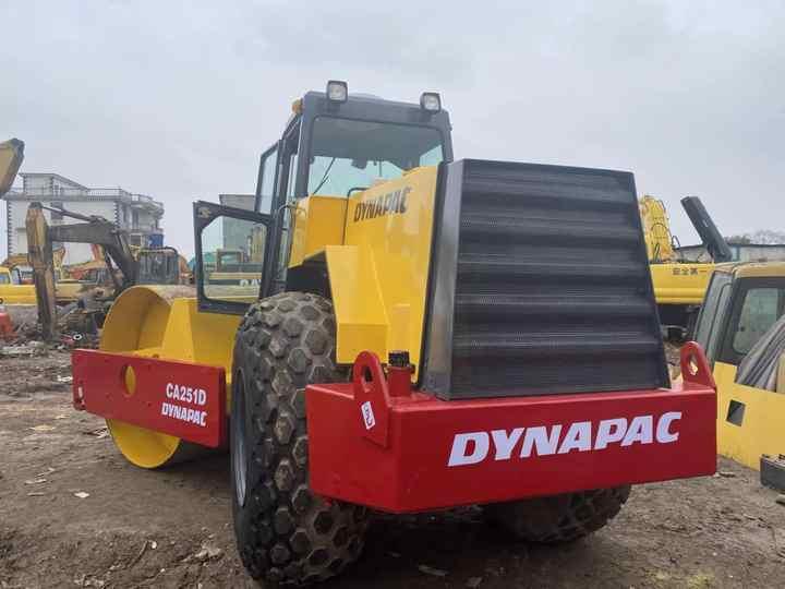 Dynapac Used CA251D Roller Cheap Price on Sale Used DYNAPAC CA30D/CA25D Road Roller Dynapac - Compacteur à pieds de mouton/ Monocylindre: photos 4 Dynapac Used CA251D Roller Cheap Price on Sale Used DYNAPAC CA30D/CA25D Road Roller Dynapac - Compacteur à pieds de mouton/ Monocylindre: photos 4