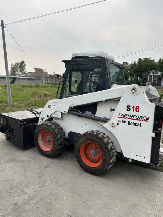 Excellent Quality bobcat S16 Skid Steer Loader in Stock Hot Sale Second Hand bobcat S16 18 160 185 330 Sikd Steer - Mini chargeuse: photos 4 Excellent Quality bobcat S16 Skid Steer Loader in Stock Hot Sale Second Hand bobcat S16 18 160 185 330 Sikd Steer - Mini chargeuse: photos 4
