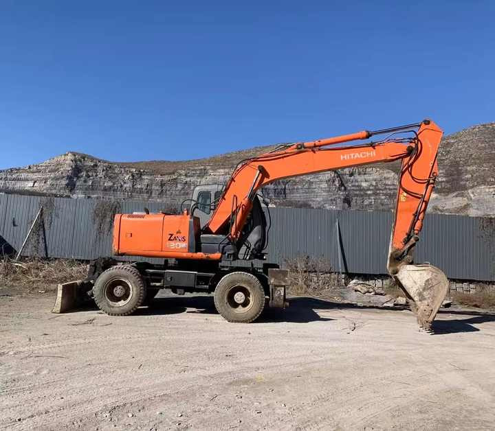 HITACHI ZX300 Excavator, Original Japan Surplus Hitachi ZX300 for Sale - Pelle: photos 3 HITACHI ZX300 Excavator, Original Japan Surplus Hitachi ZX300 for Sale - Pelle: photos 3