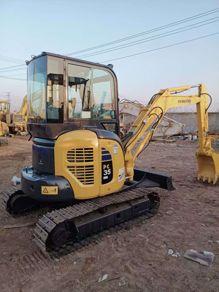 KOMATSU PC35 - Mini pelle: photos 1 KOMATSU PC35 - Mini pelle: photos 1