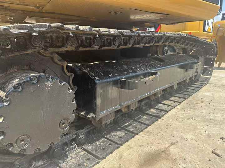 Pelle sur chenille Low Working Time CAT 312D2 Excavator Caterpillar Used 15ton Cat312D2 No Reviews yet: photos 6