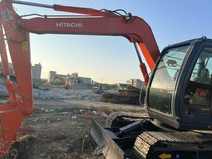 Original Japan Hitachi Used Zx55 Excavator for Sale Used Hitachi Zx60 Zx70 Hydraulic Excavator Hitachi Zaxis 55 Digger - Pelle: photos 5 Original Japan Hitachi Used Zx55 Excavator for Sale Used Hitachi Zx60 Zx70 Hydraulic Excavator Hitachi Zaxis 55 Digger - Pelle: photos 5