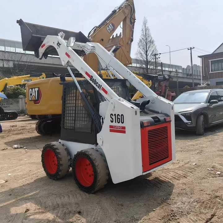 Used Bob Cat Bob Cat S160 Used Mini Skid Steer Wheel Loader Multifunctional Track Loaders Bobcat S160 2.7 Ton - Mini chargeuse: photos 5 Used Bob Cat Bob Cat S160 Used Mini Skid Steer Wheel Loader Multifunctional Track Loaders Bobcat S160 2.7 Ton - Mini chargeuse: photos 5