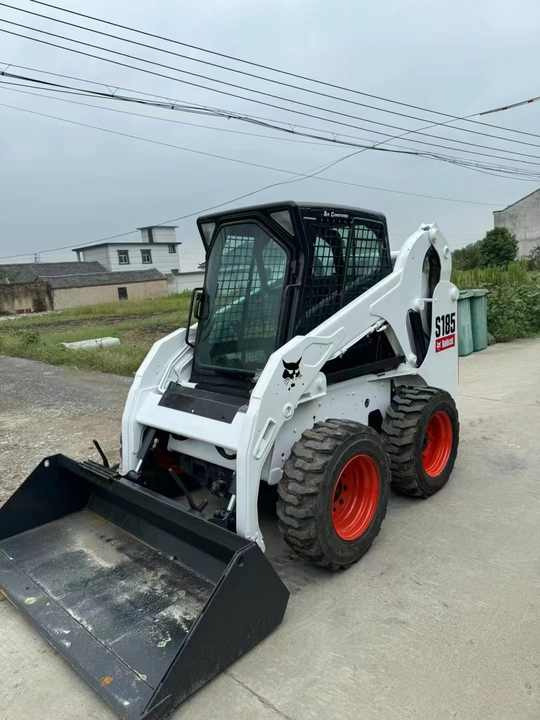 Used Bobcat S185 Skid Steer on Sale Bobcat S16 18 185 160 300 Skid Steer with Excellent Condition for Sale - Mini chargeuse: photos 2 Used Bobcat S185 Skid Steer on Sale Bobcat S16 18 185 160 300 Skid Steer with Excellent Condition for Sale - Mini chargeuse: photos 2