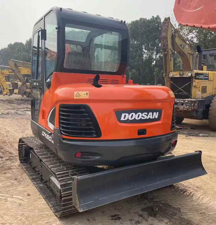 Used Doosan DX60-9c Excavator | Low Hours | Robust Undercarriage | Global Shipping | Discounted Price - Pelle: photos 3 Used Doosan DX60-9c Excavator | Low Hours | Robust Undercarriage | Global Shipping | Discounted Price - Pelle: photos 3