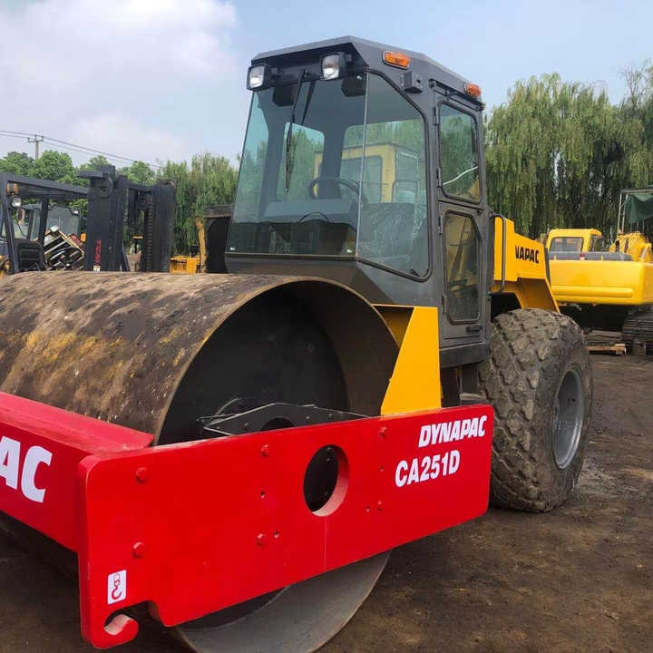 Used Dynapac Ca251d Road Roller for Sale Dynapac Ca251d Ca301d Road Roller - Compacteur à pieds de mouton/ Monocylindre: photos 1 Used Dynapac Ca251d Road Roller for Sale Dynapac Ca251d Ca301d Road Roller - Compacteur à pieds de mouton/ Monocylindre: photos 1
