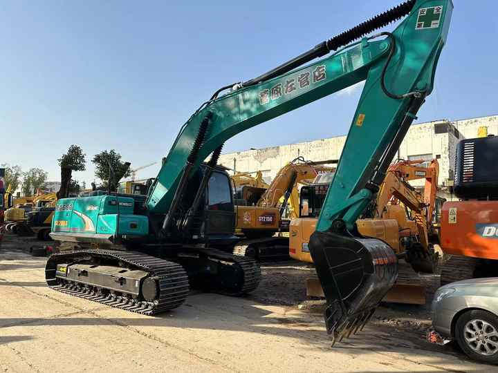 Used Japan Kobelco SK200-8 Crawler Excavator New Arrival Earth-moving Machine for Sale - Pelle sur chenille: photos 5 Used Japan Kobelco SK200-8 Crawler Excavator New Arrival Earth-moving Machine for Sale - Pelle sur chenille: photos 5