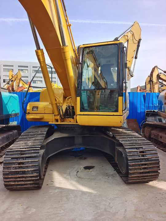 Used Koamtsu Pc200 Excavator for Sale Original Japan Brand Koamstu Pc200-7 200-8 Pc220-8 Excavator for Sale - Pelle: photos 2 Used Koamtsu Pc200 Excavator for Sale Original Japan Brand Koamstu Pc200-7 200-8 Pc220-8 Excavator for Sale - Pelle: photos 2