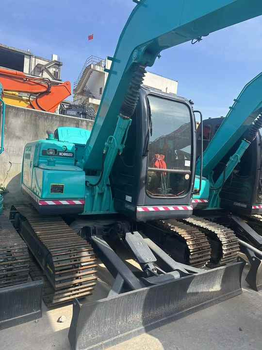 Used Kobelco Sk75-8 Mini Excavator in High Quality for Sale Anhui Zhaomi Construction Machines Trading - Mini pelle: photos 2 Used Kobelco Sk75-8 Mini Excavator in High Quality for Sale Anhui Zhaomi Construction Machines Trading - Mini pelle: photos 2