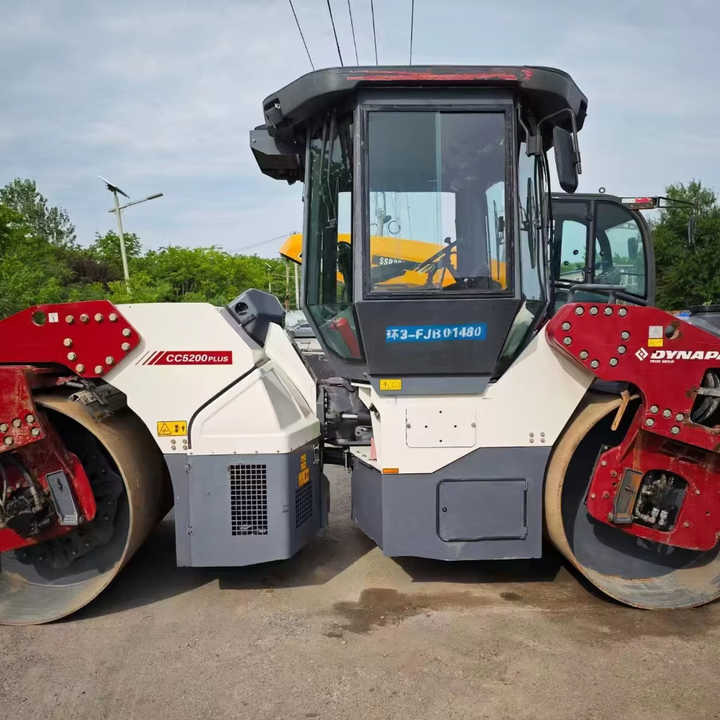 Used Original Dynapac CC5200 Double Drum Vibratory Roller Dynapac 5200 15 Tons Compactor Roller Road Machinery on Sale - Rouleau compresseur: photos 1 Used Original Dynapac CC5200 Double Drum Vibratory Roller Dynapac 5200 15 Tons Compactor Roller Road Machinery on Sale - Rouleau compresseur: photos 1