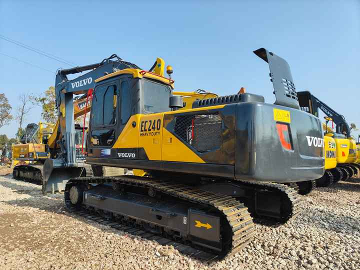 Used VOLVO EC240 Excavator for Sale with Good Performance and Low Price Powerful Construction Machinery for Sale - Pelle: photos 4 Used VOLVO EC240 Excavator for Sale with Good Performance and Low Price Powerful Construction Machinery for Sale - Pelle: photos 4