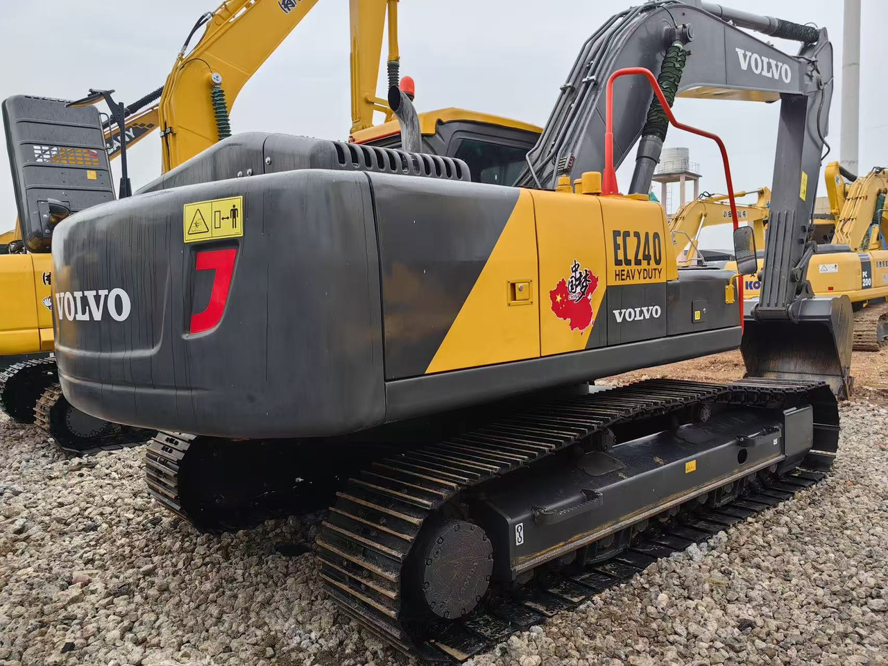 Volvo ec240 - Pelle sur chenille: photos 4 Volvo ec240 - Pelle sur chenille: photos 4