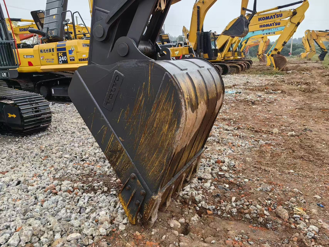 Pelle sur chenille volvo ec240 [ Copy ]: photos 9