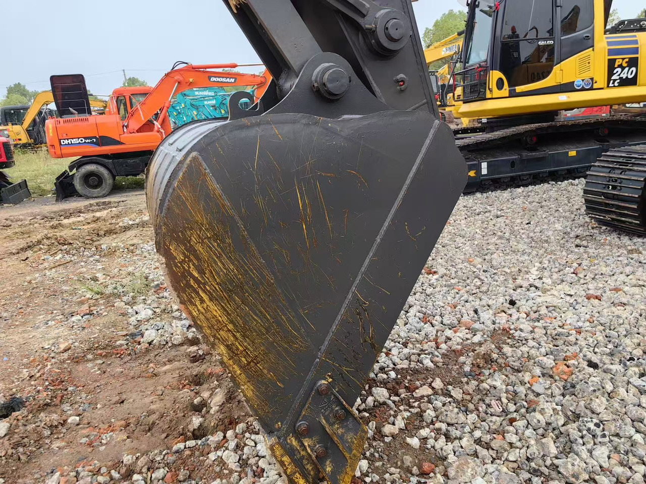 Pelle sur chenille volvo ec240 [ Copy ]: photos 8