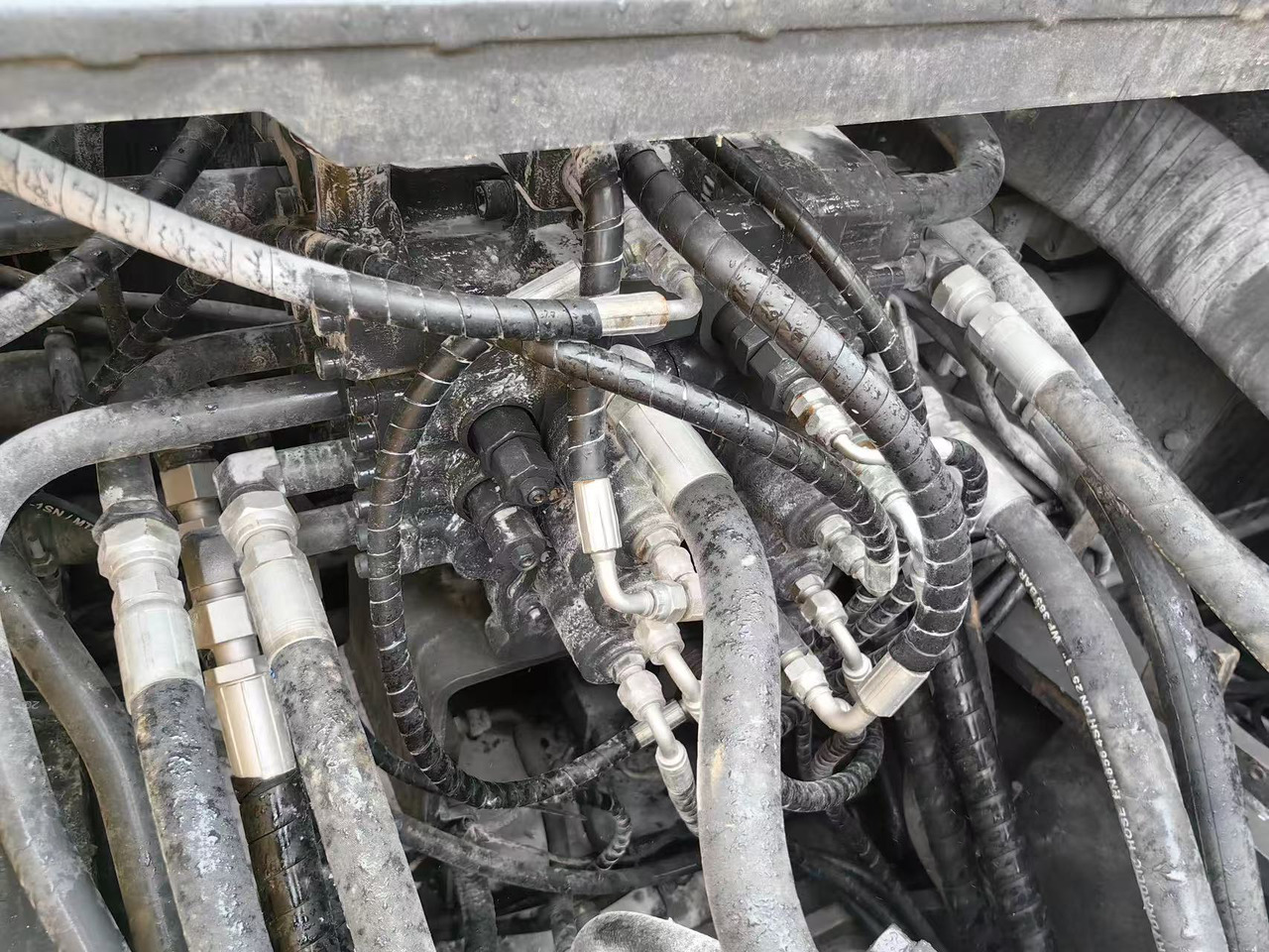 Pelle sur chenille volvo ec240 [ Copy ]: photos 14