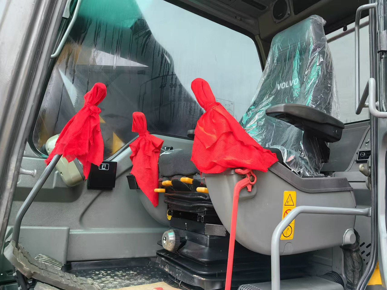 Pelle sur chenille volvo ec240 [ Copy ]: photos 10