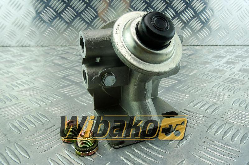 Fuel filter bracket wbk 10046958 - Filtre à carburant pour Engins de chantier: photos 1 Fuel filter bracket wbk 10046958 - Filtre à carburant pour Engins de chantier: photos 1