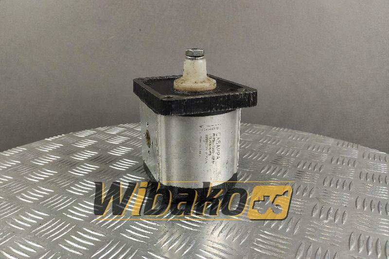 Gear pump Casappa PLP30.43DO-83E3-LED/E8-N-FS 035903334117/N - Pompe hydraulique pour Engins de chantier: photos 1 Gear pump Casappa PLP30.43DO-83E3-LED/E8-N-FS 035903334117/N - Pompe hydraulique pour Engins de chantier: photos 1