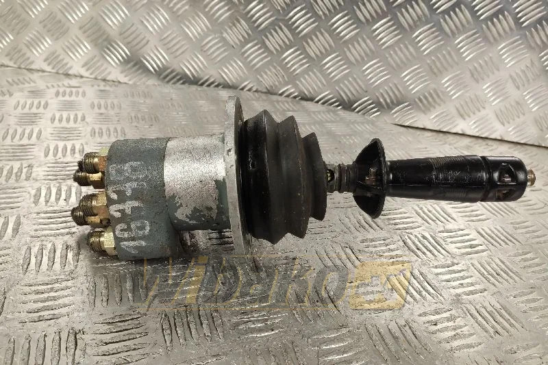 Rexroth sigma TH225898.00 - Valve hydraulique pour Engins de chantier: photos 1 Rexroth sigma TH225898.00 - Valve hydraulique pour Engins de chantier: photos 1