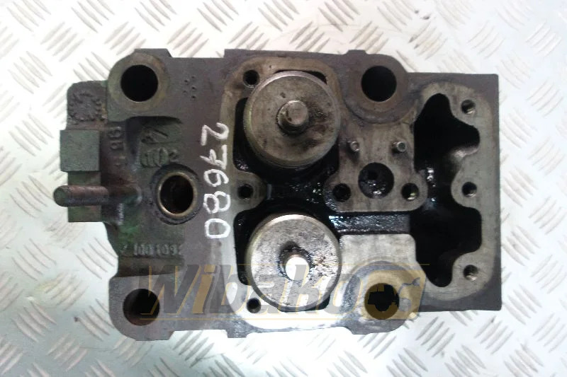 Volvo TD102 100109 - Culasse pour Engins de chantier: photos 1 Volvo TD102 100109 - Culasse pour Engins de chantier: photos 1