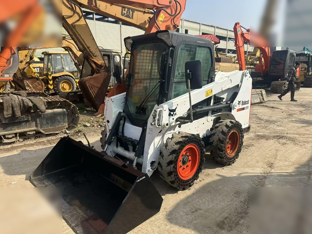 Mini chargeuse BOBCAT S550: photos 11