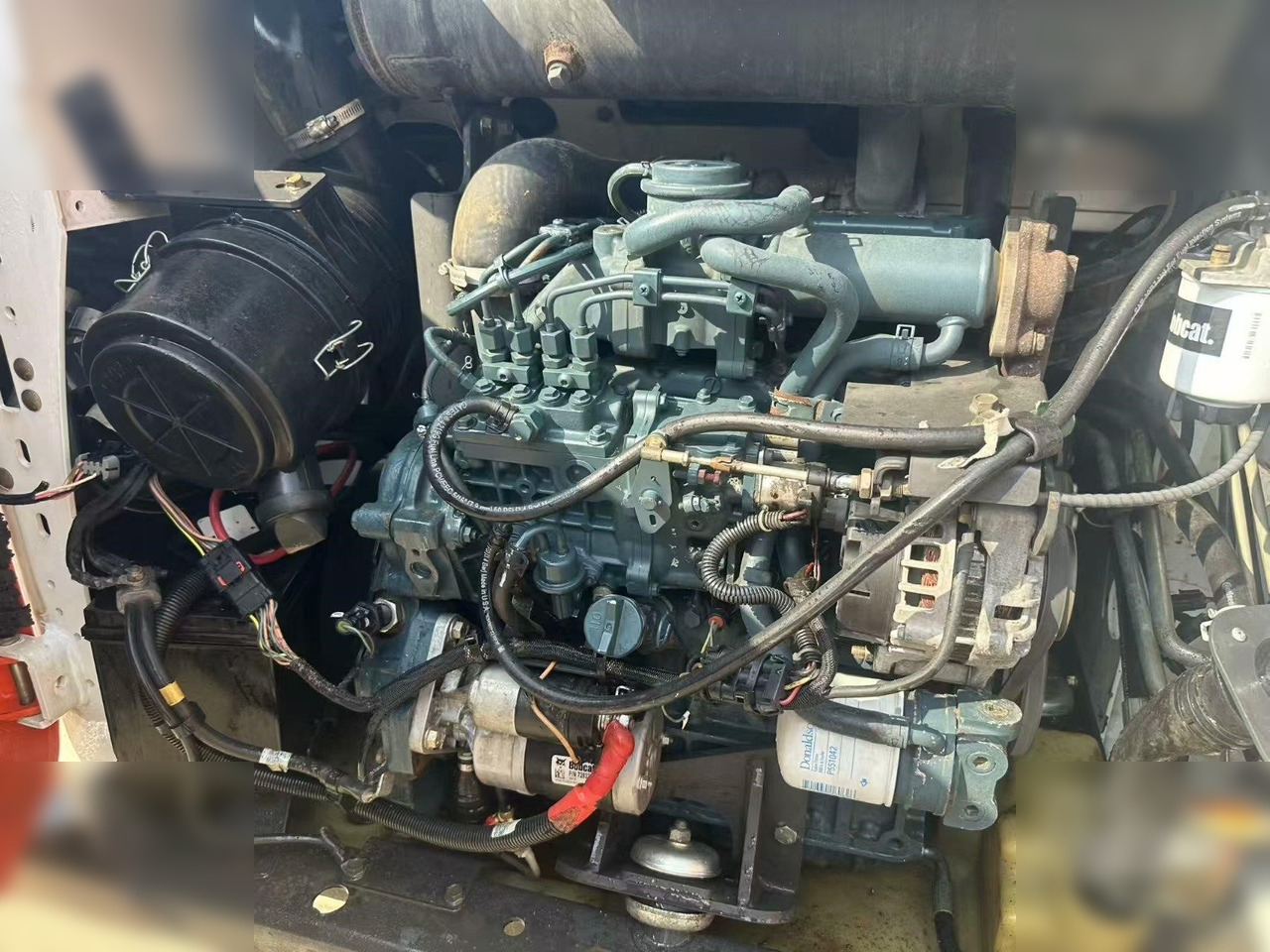 Mini chargeuse BOBCAT S550: photos 6