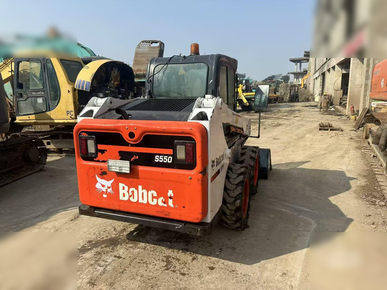 Mini chargeuse BOBCAT S550: photos 9