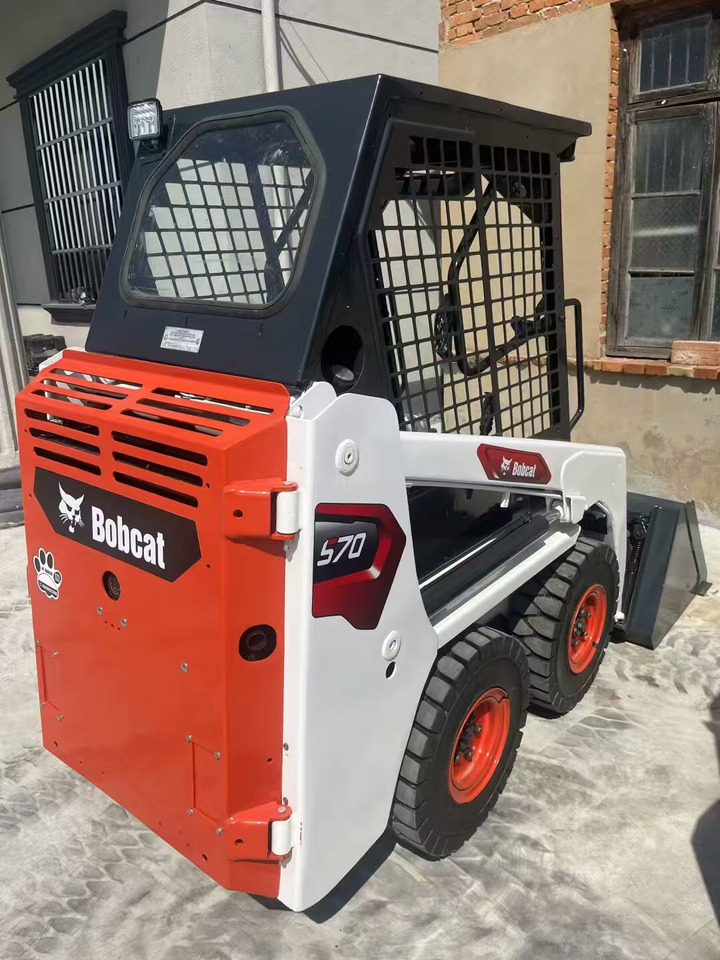 BOBCAT S730 - Mini chargeuse: photos 3 BOBCAT S730 - Mini chargeuse: photos 3